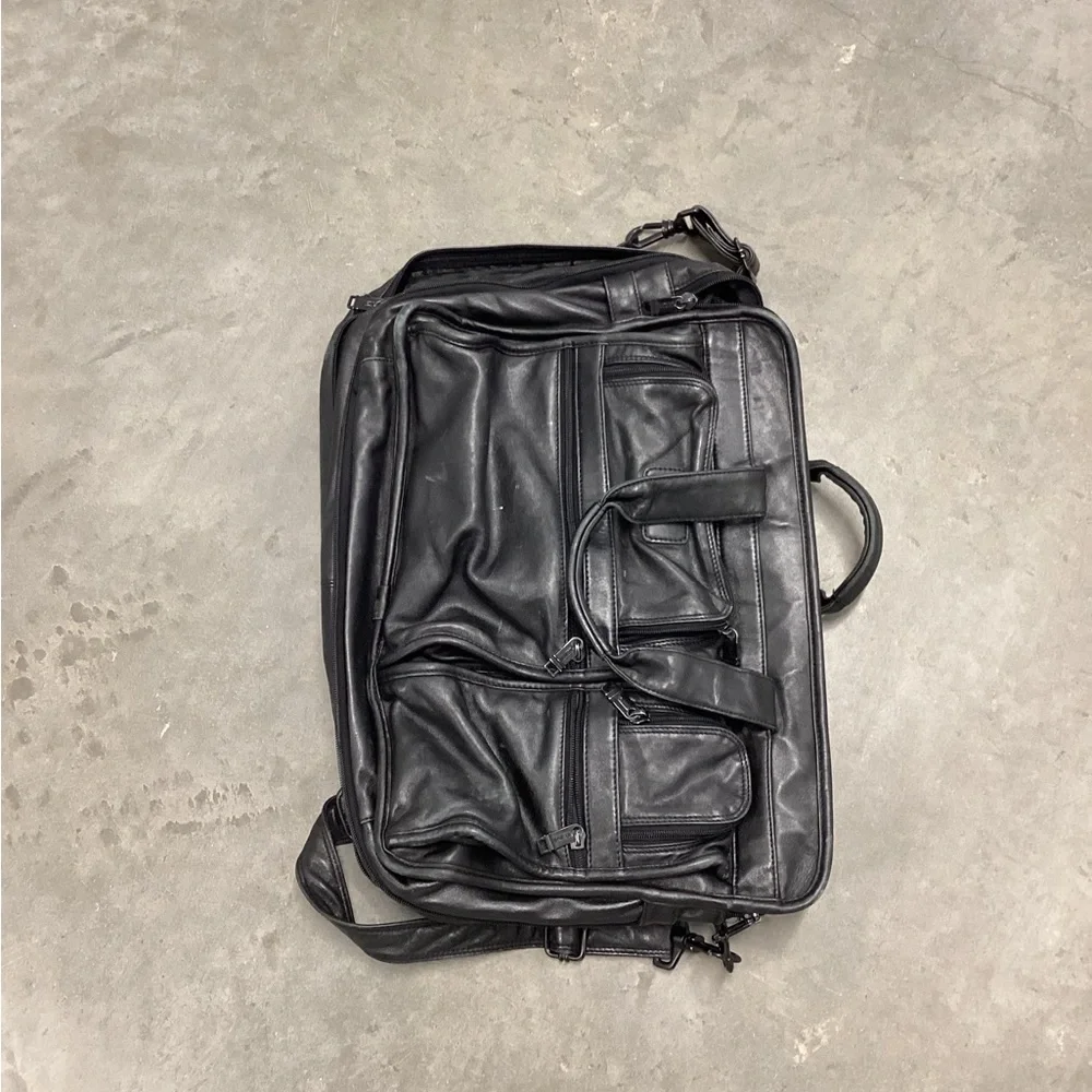 Tumi Black Leather Laptop Briefcase with Detachable Shoulder Strap